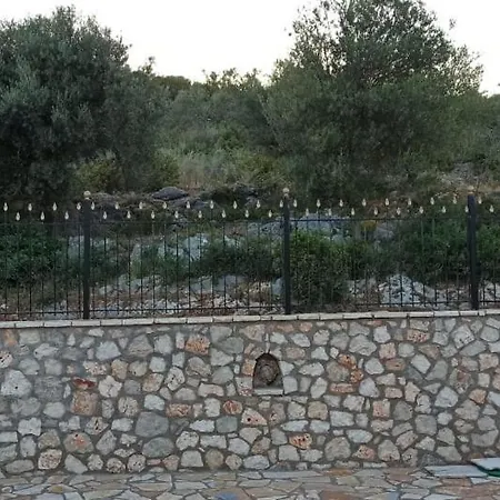 Traditional House In Lefkada イン