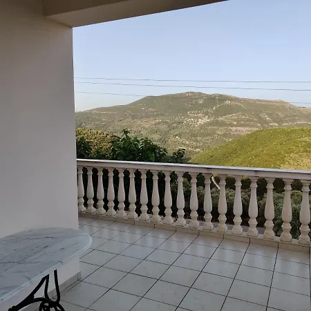 イン Traditional House In Lefkada Fternón